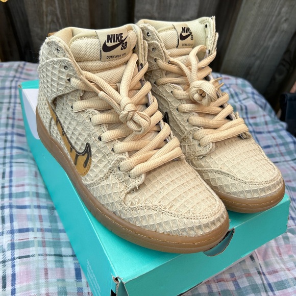 Nike Dunk High SB Waffle 
Size 6 - Picture 3 of 14